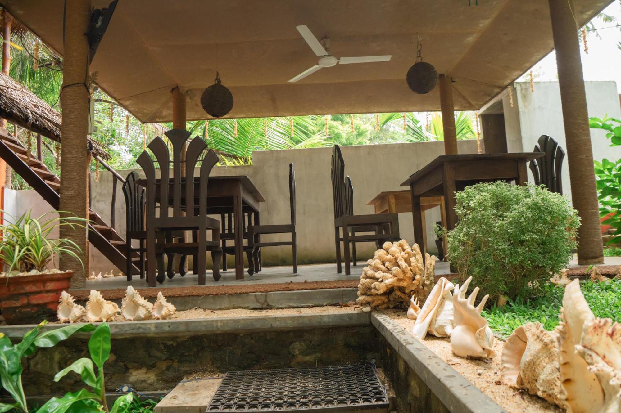 Rekawa Turtle Gate Hotel Tangalle Extérieur photo